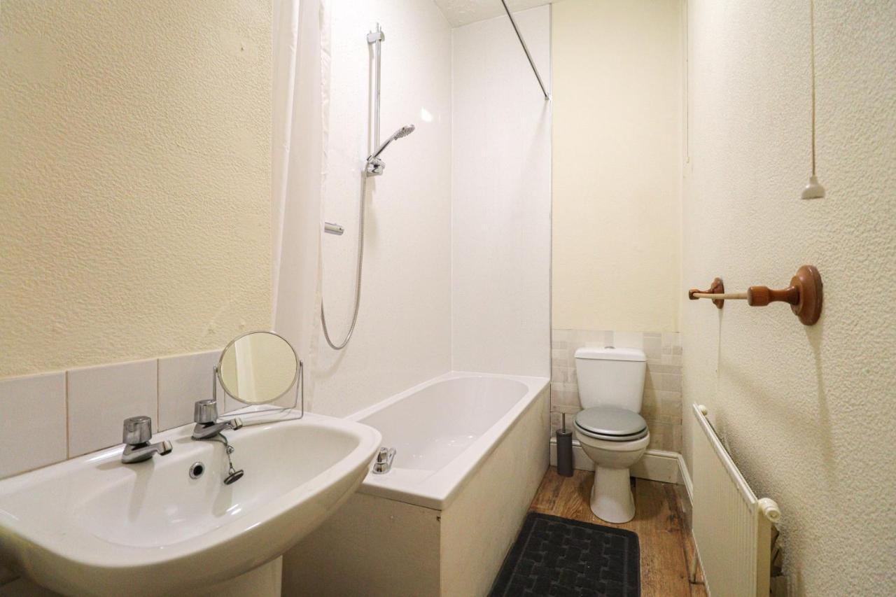 Cosy Ardrossan Apartment מראה חיצוני תמונה